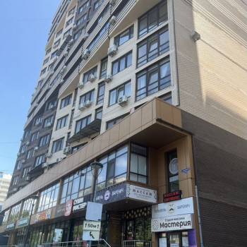 Продается 1-комнатная квартира, 48 м²