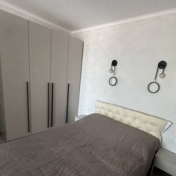 Продается 1-комнатная квартира, 41,9 м²