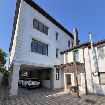 Продается Дом, 427 м²