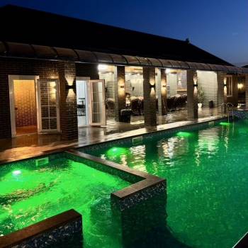 Сдается Многокомнатная квартира, 240 м²