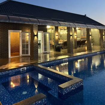 Сдается Многокомнатная квартира, 240 м²