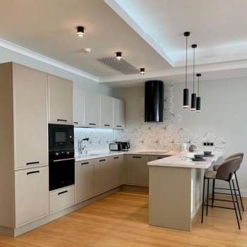 Сдается 1-комнатная квартира, 98 м²