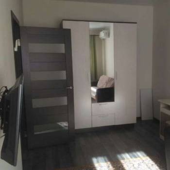 Продается 1-комнатная квартира, 35 м²