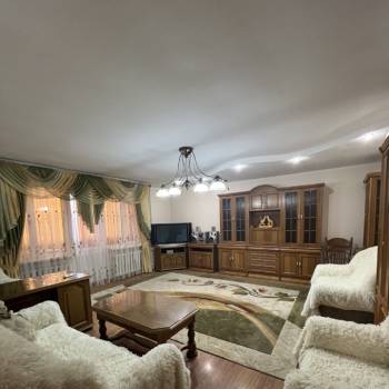 Сдается Многокомнатная квартира, 120 м²