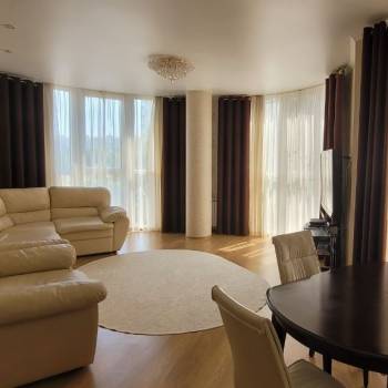 Продается 3-х комнатная квартира, 98 м²