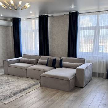 Продается 2-х комнатная квартира, 90 м²