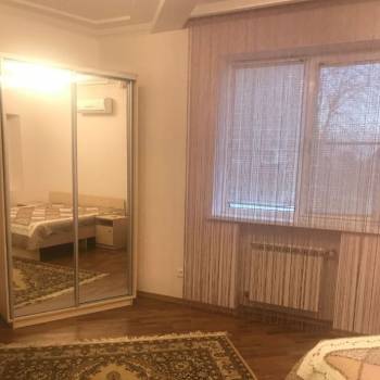 Сдается Многокомнатная квартира, 80 м²