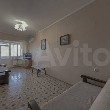 Продается 1-комнатная квартира, 42 м²