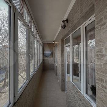 Продается 1-комнатная квартира, 42 м²