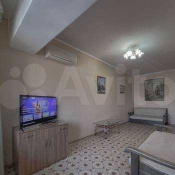 Продается 1-комнатная квартира, 42 м²