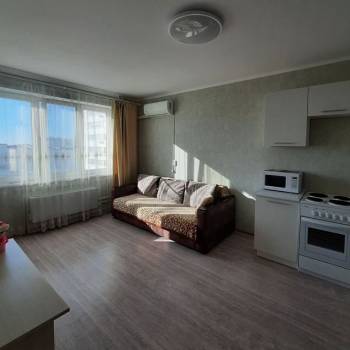 Продается 1-комнатная квартира, 40 м²