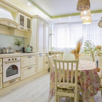 Продается 2-х комнатная квартира, 61 м²