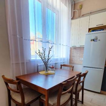 Продается Многокомнатная квартира, 130 м²