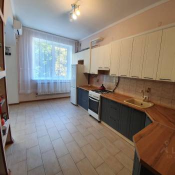 Продается Многокомнатная квартира, 130 м²