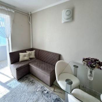 Продается 1-комнатная квартира, 45 м²