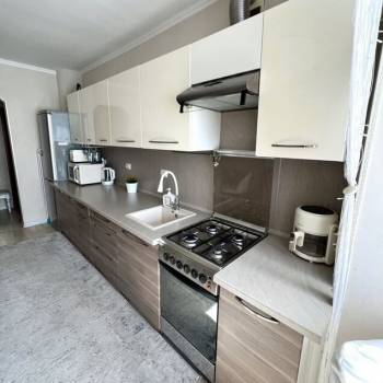 Продается 1-комнатная квартира, 45 м²