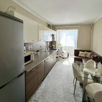 Продается 1-комнатная квартира, 45 м²