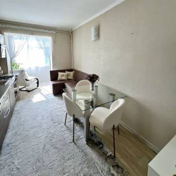 Продается 1-комнатная квартира, 45 м²
