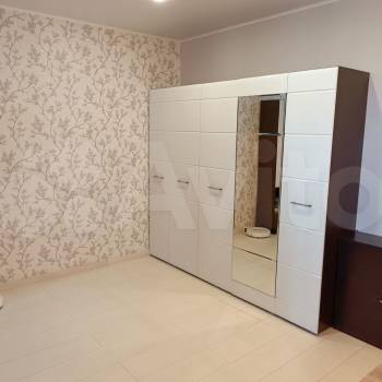 Продается 1-комнатная квартира, 37,3 м²