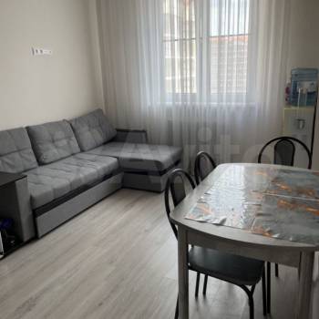 Продается 1-комнатная квартира, 39,8 м²
