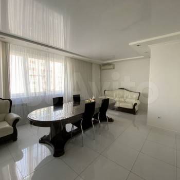 Продается Многокомнатная квартира, 120 м²