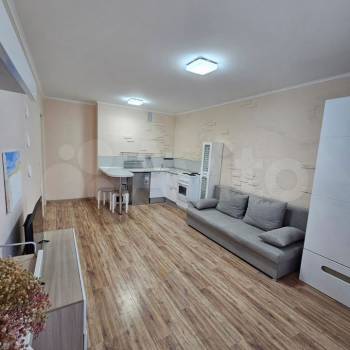 Продается 1-комнатная квартира, 33 м²