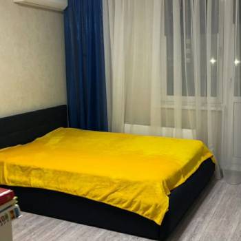 Продается 1-комнатная квартира, 46 м²