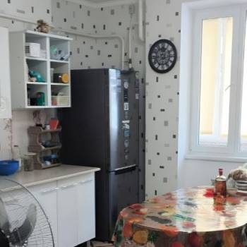 Продается 1-комнатная квартира, 48 м²