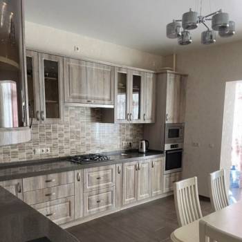 Сдается 2-х комнатная квартира, 92 м²