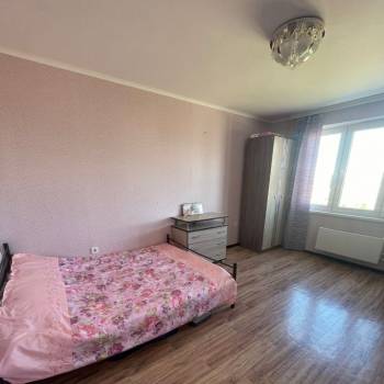 Продается 1-комнатная квартира, 38 м²
