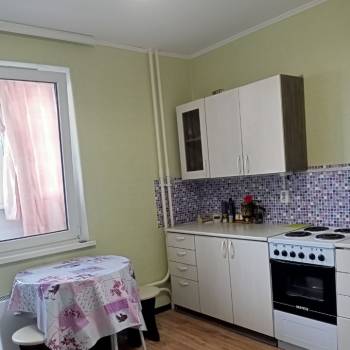 Продается 1-комнатная квартира, 38 м²