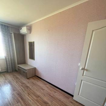 Продается 1-комнатная квартира, 38 м²