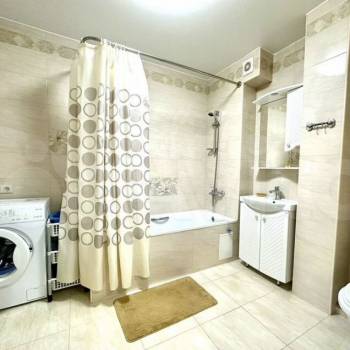 Продается 2-х комнатная квартира, 98 м²