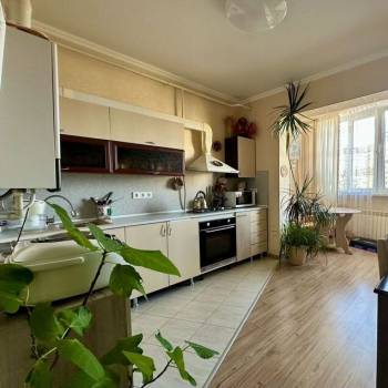 Продается 1-комнатная квартира, 50 м²