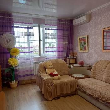 Продается 1-комнатная квартира, 50 м²