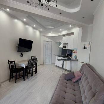 Продается 1-комнатная квартира, 39 м²