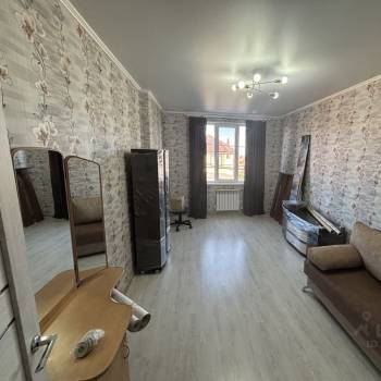 Сдается 1-комнатная квартира, 42 м²