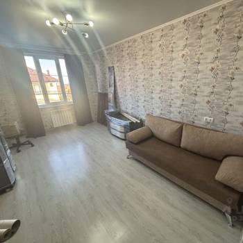 Сдается 1-комнатная квартира, 42 м²