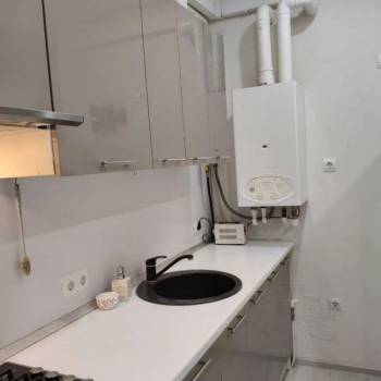 Продается 1-комнатная квартира, 38 м²