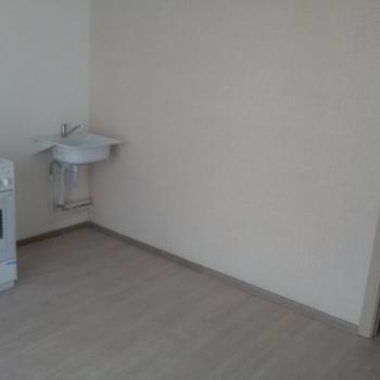 Продается 1-комнатная квартира, 42 м²