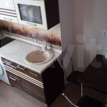 Продается 1-комнатная квартира, 35 м²