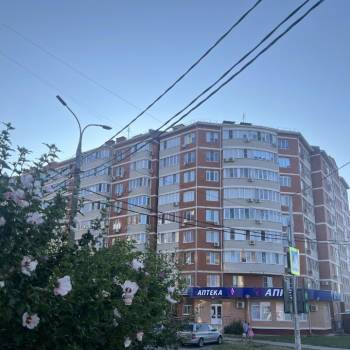 Продается 1-комнатная квартира, 49 м²