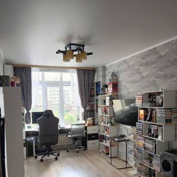 Продается 1-комнатная квартира, 34 м²