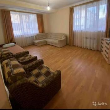 Сдается 2-х комнатная квартира, 65 м²
