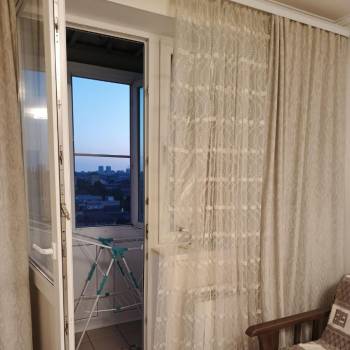 Продается 1-комнатная квартира, 42 м²