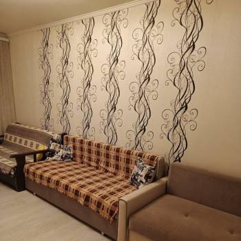 Продается 1-комнатная квартира, 42 м²
