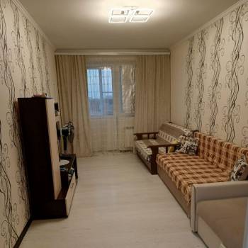 Продается 1-комнатная квартира, 42 м²