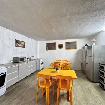 Сдается Нежилое помещение, 300 м²