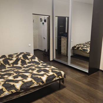 Сдается 1-комнатная квартира, 50 м²