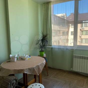 Сдается 1-комнатная квартира, 55 м²